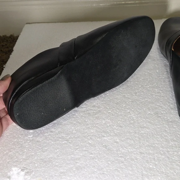 The Vermont Country Store | Men's Leather Slippers | 12M - Picture 4 of 5